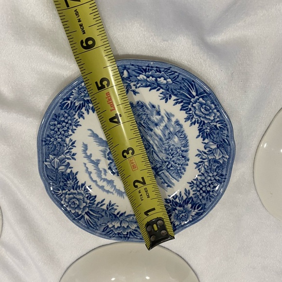 Five olde Staffordshire 5 1/2 inch saucers - Picture 9 of 11